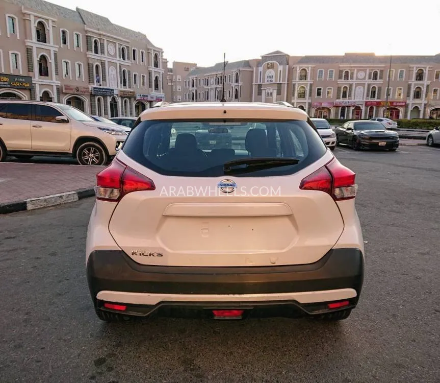 Nissan Kicks 2020 for Sale in Ajman Image-10