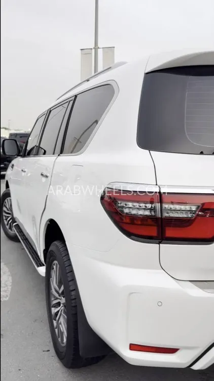 Nissan Patrol 2021 for Sale in Sharjah Image-5