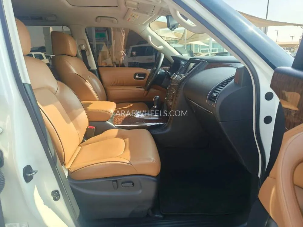 Nissan Patrol 2018 for Sale in Sharjah Image-11