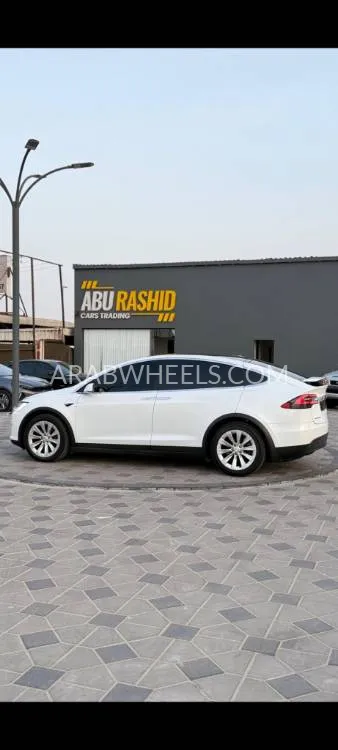 Tesla Model X 2018 for Sale in Ajman Image-4