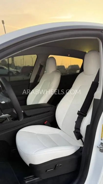 Tesla Model X 2018 for Sale in Ajman Image-5