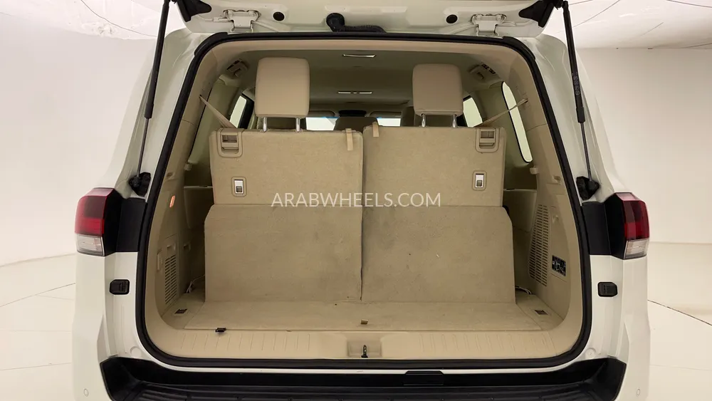 تويوتا لاند كروزر 2024 for Sale in دبي Image-28