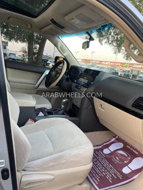 تويوتا لاند كروزر برادو 2023 for Sale in دبي Image-5