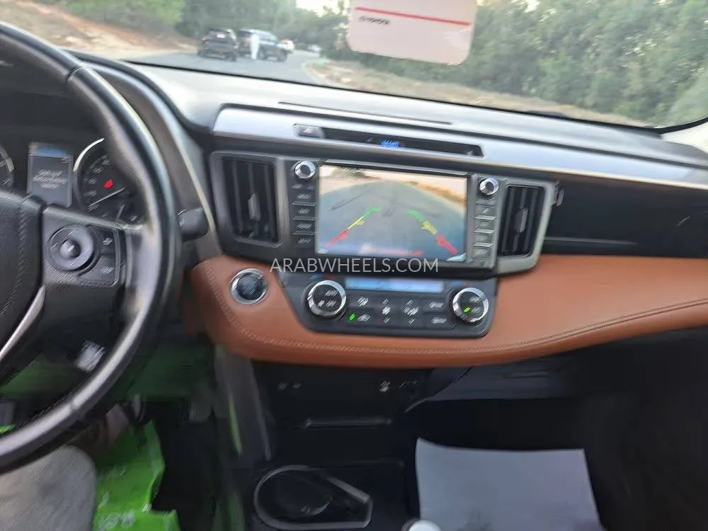 Toyota Rav4 2017 for Sale in Sharjah Image-13