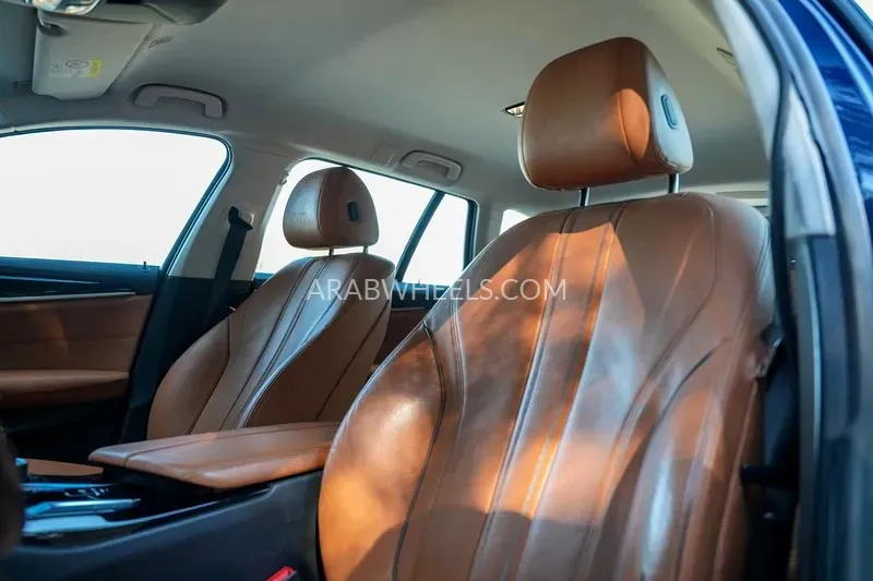 بي إم دبليو الفئة الخامسة 2020 for Sale in الشارقة Image-9