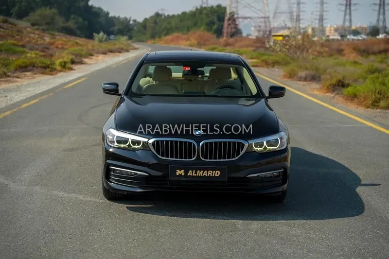 بي إم دبليو الفئة الخامسة 2020 for Sale in الشارقة Image-8