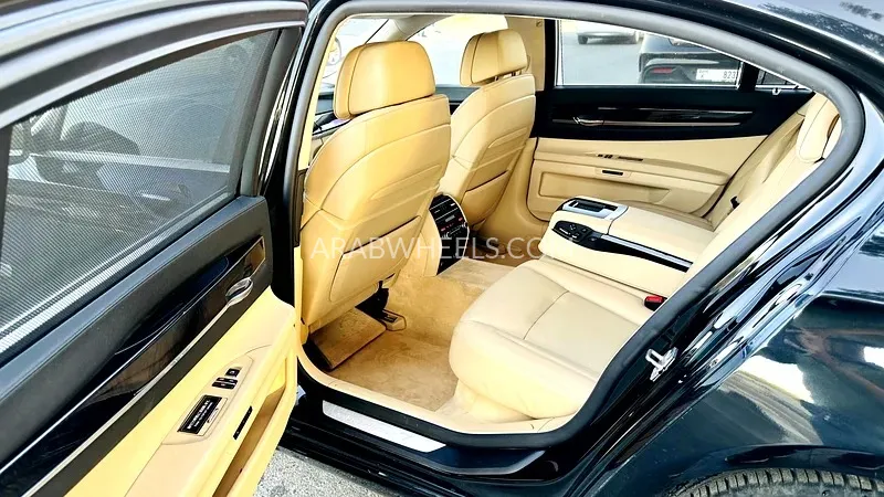 BMW 7 series 2010 for Sale in Dubai Image-13