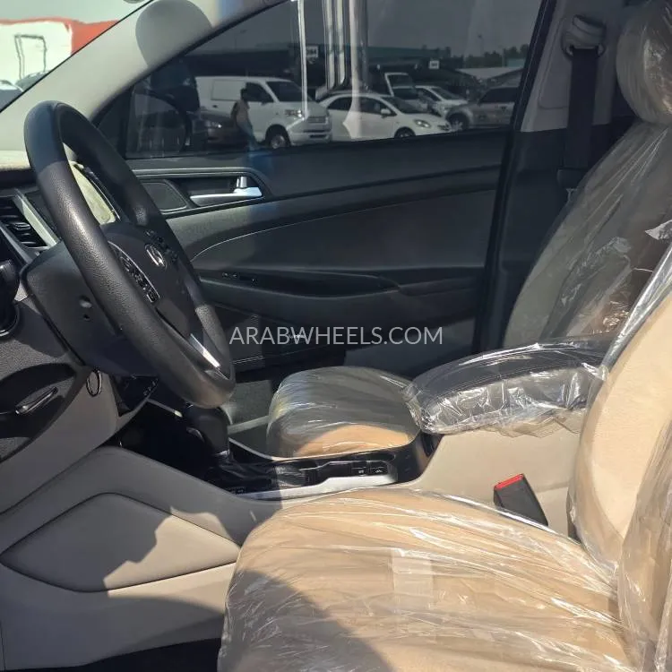 Hyundai Tucson 2016 for Sale in Sharjah Image-16