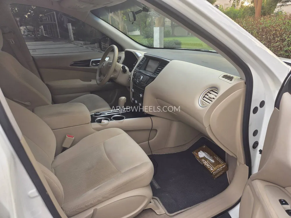 Nissan Pathfinder 2014 for Sale in Dubai Image-5