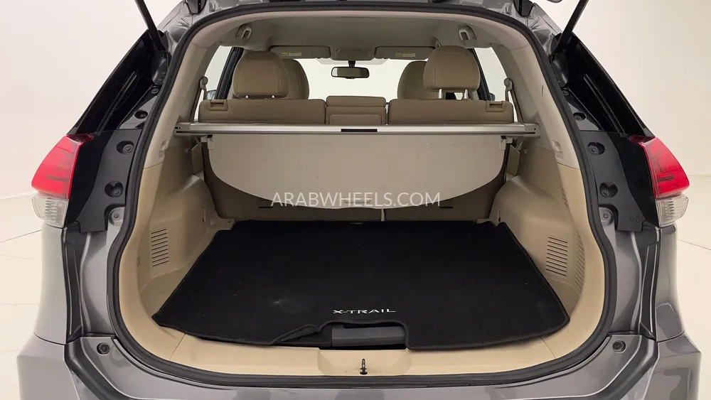 Nissan X-Trail 2021 for Sale in Dubai Image-24
