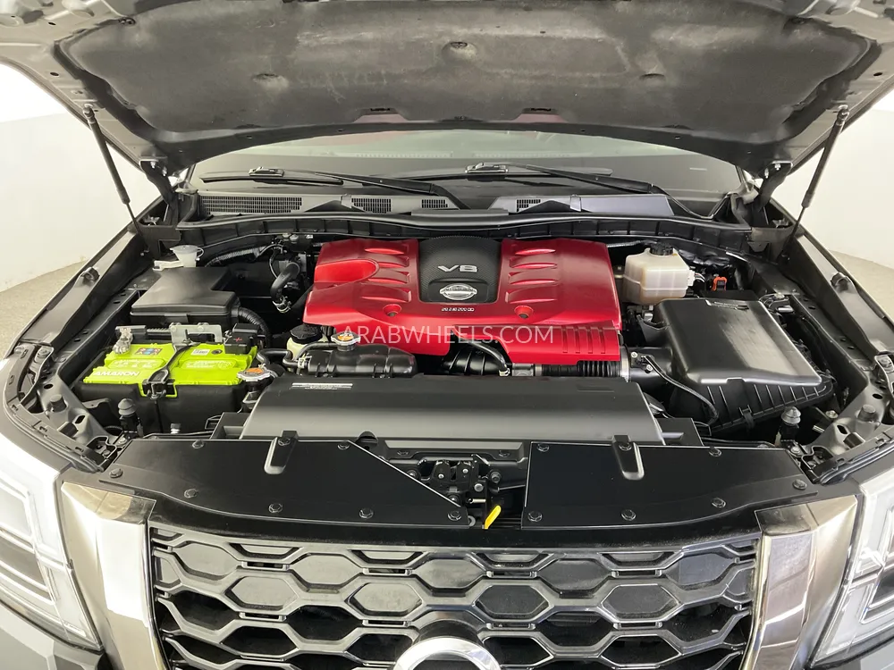 Nissan Patrol 2021 for Sale in Dubai Image-22