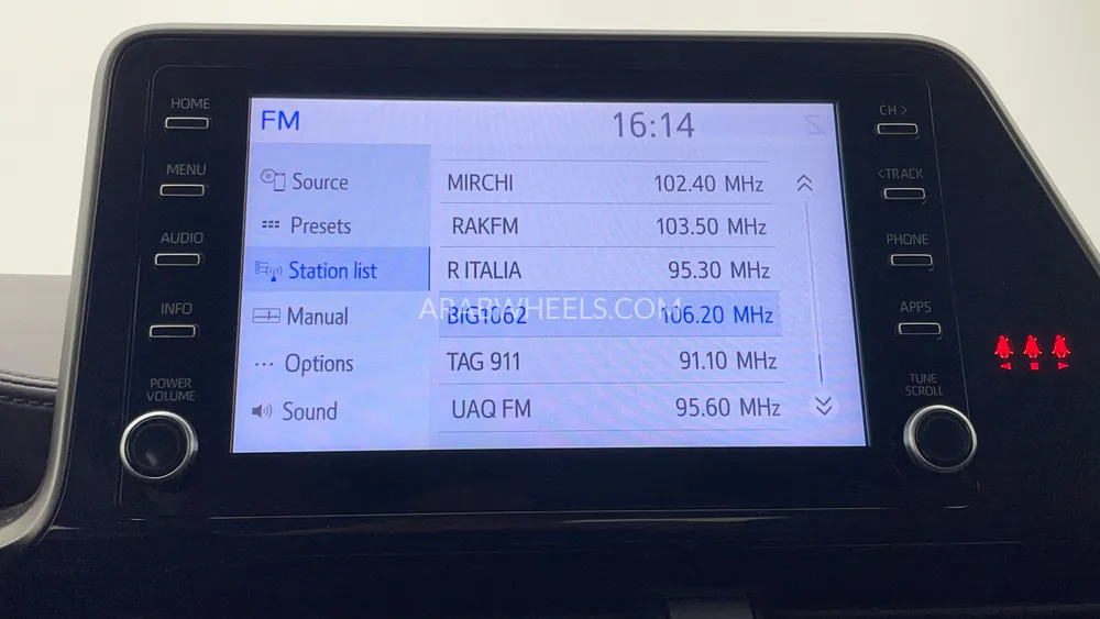 Toyota C-HR 2023 for Sale in Dubai Image-15