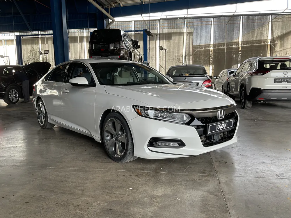 Honda Accord 2018 for Sale in Sharjah Image-3