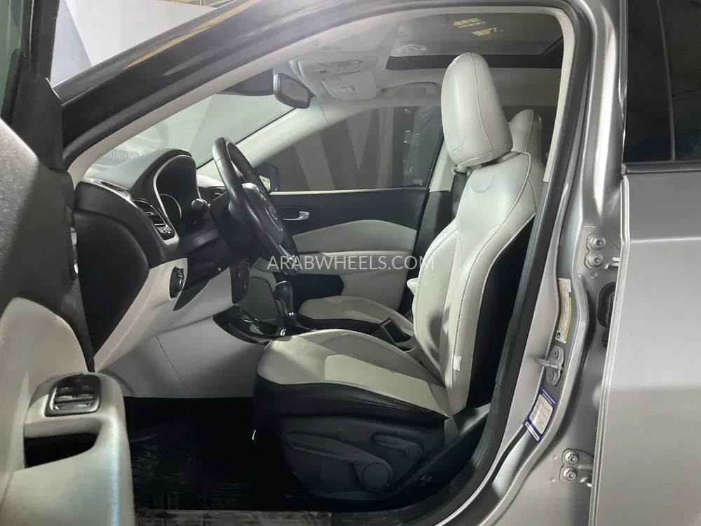 جيب كومباس 2020 for Sale in الشارقة Image-6