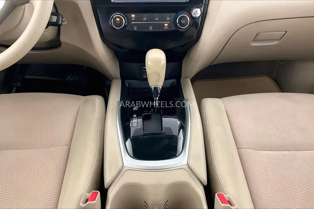 Nissan X-Trail 2016 for Sale in Sharjah Image-22