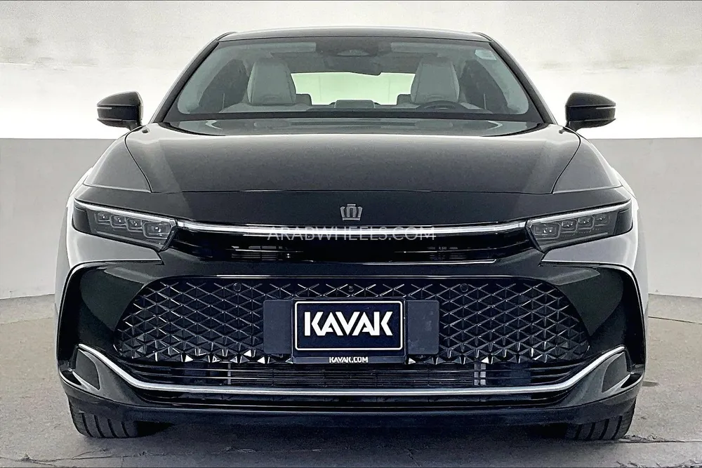 Toyota Crown 2023 for Sale in Sharjah Image-2