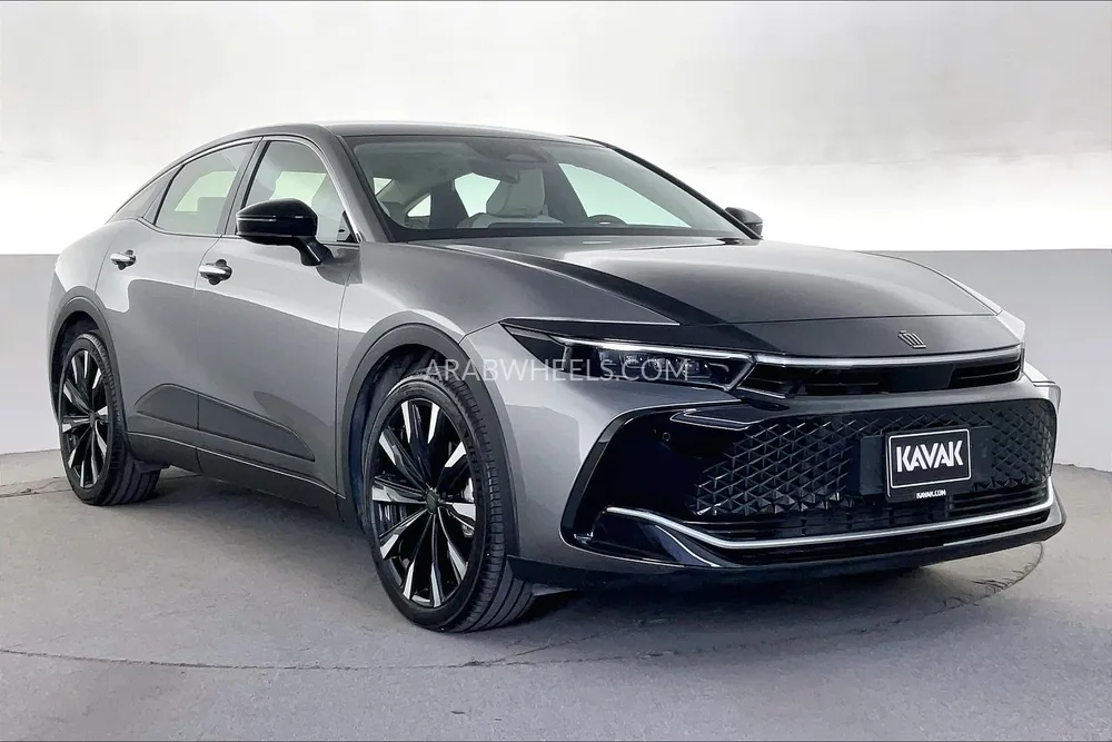 Toyota Crown 2023 for Sale in Sharjah Image-3