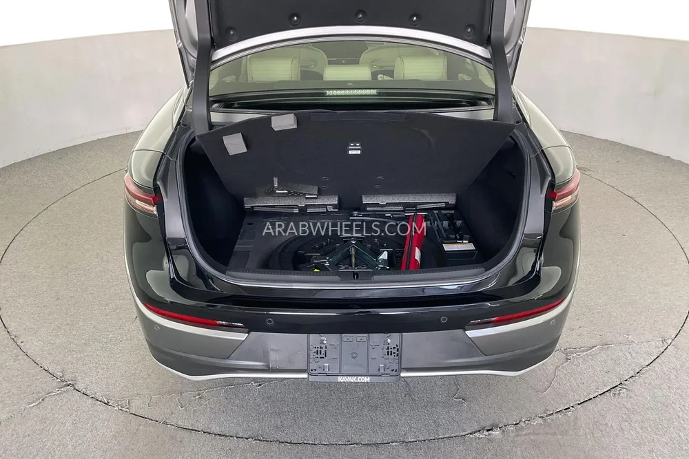 Toyota Crown 2023 for Sale in Sharjah Image-15