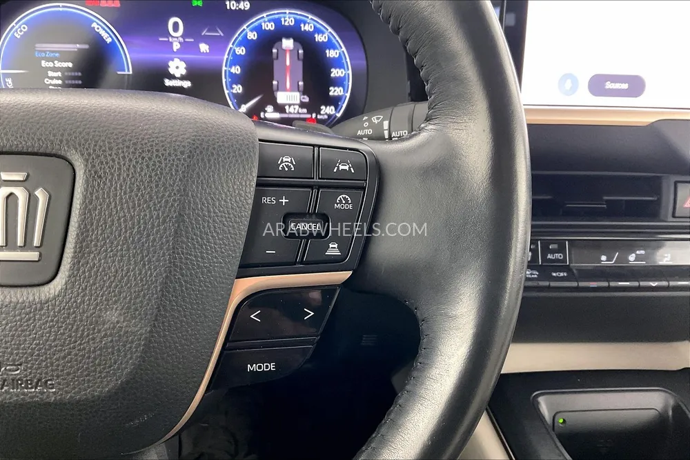 Toyota Crown 2023 for Sale in Sharjah Image-21