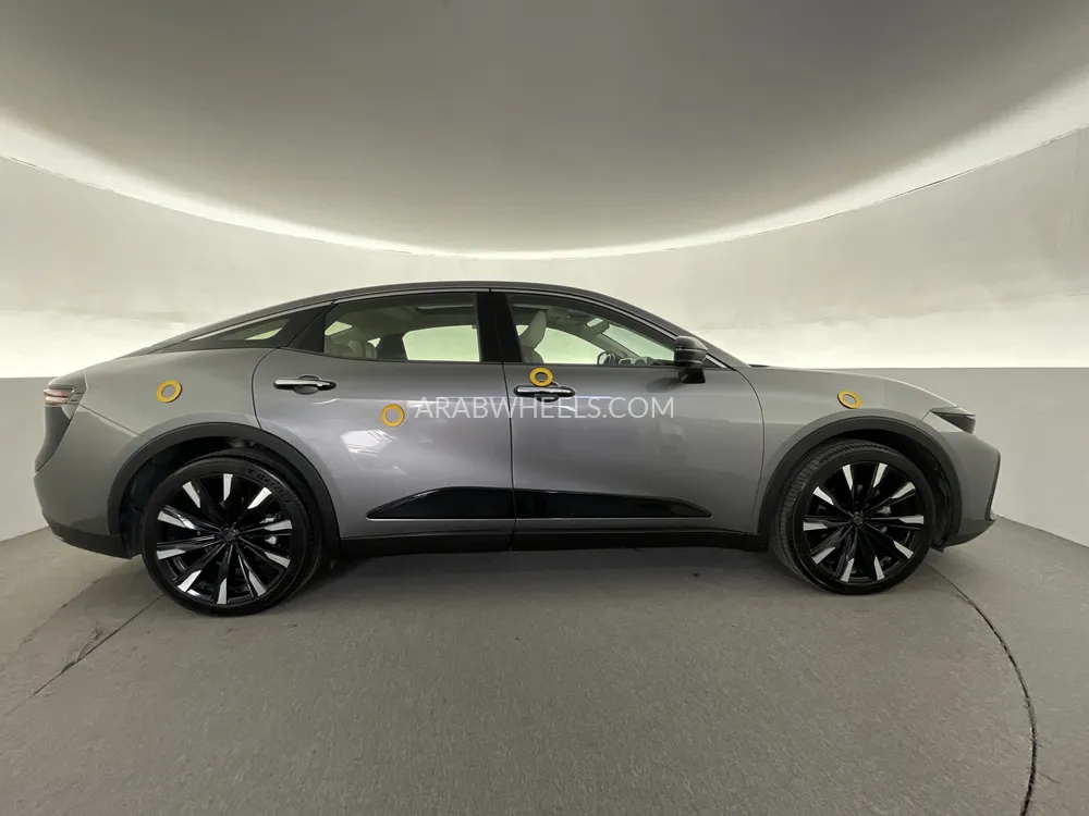 Toyota Crown 2023 for Sale in Sharjah Image-34