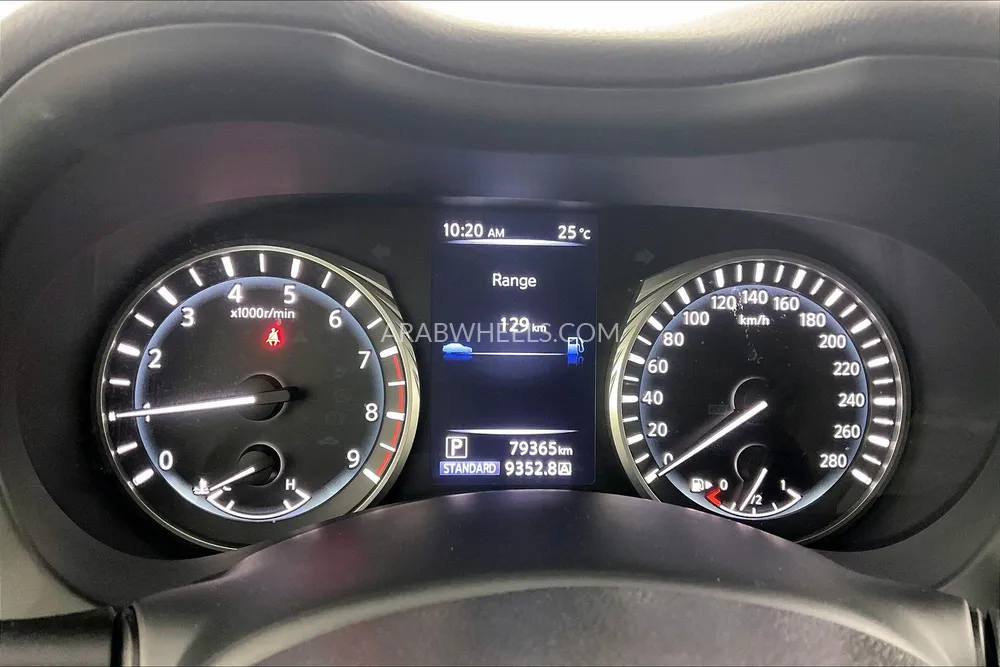 Infiniti Q60 2022 for Sale in Sharjah Image-12