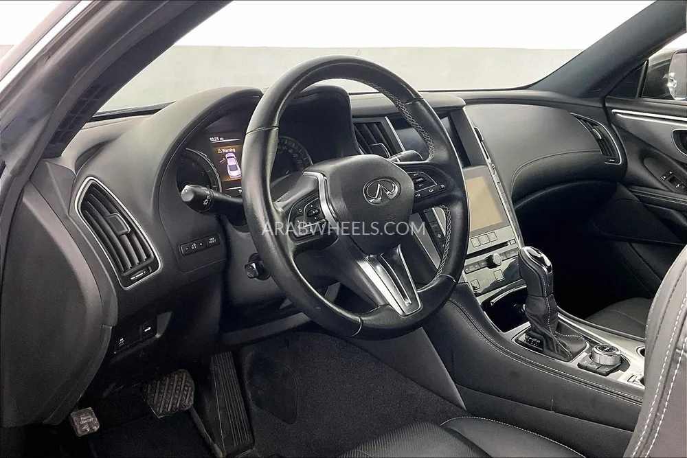 Infiniti Q60 2022 for Sale in Sharjah Image-26