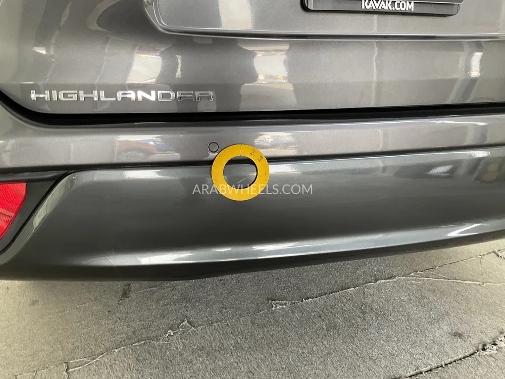 Toyota Highlander 2023 for Sale in Sharjah Image-33