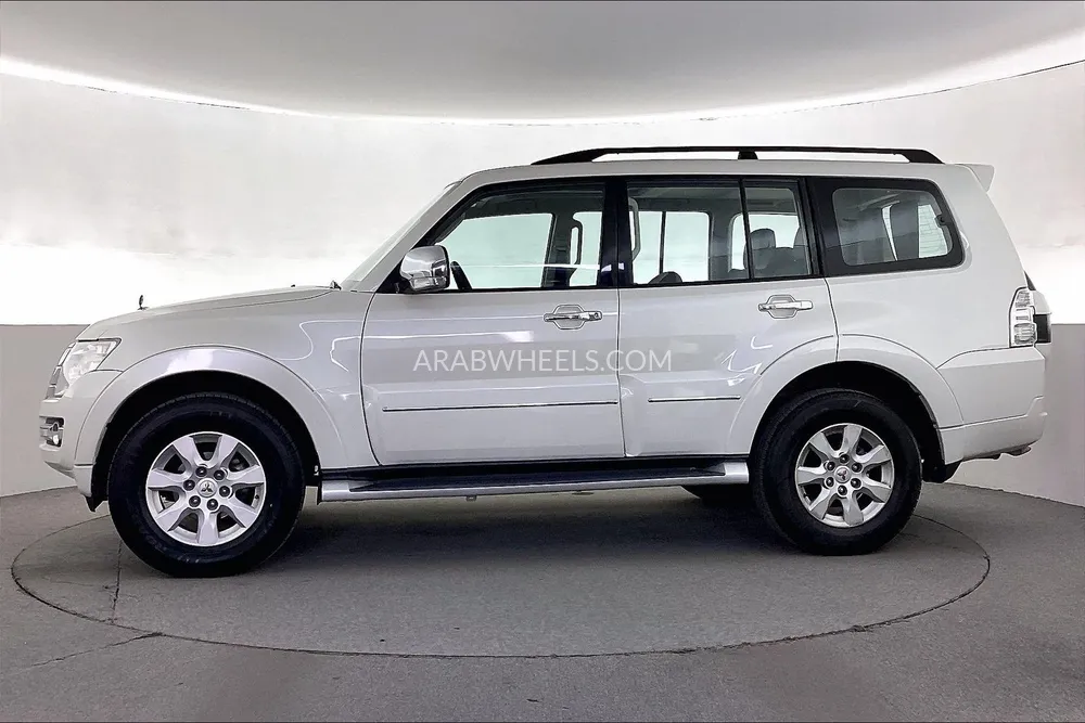 Mitsubishi Pajero 2022 for Sale in Dubai Image-8