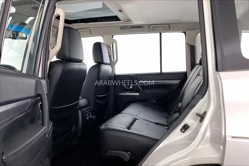 Mitsubishi Pajero 2022 for Sale in Dubai Image-14