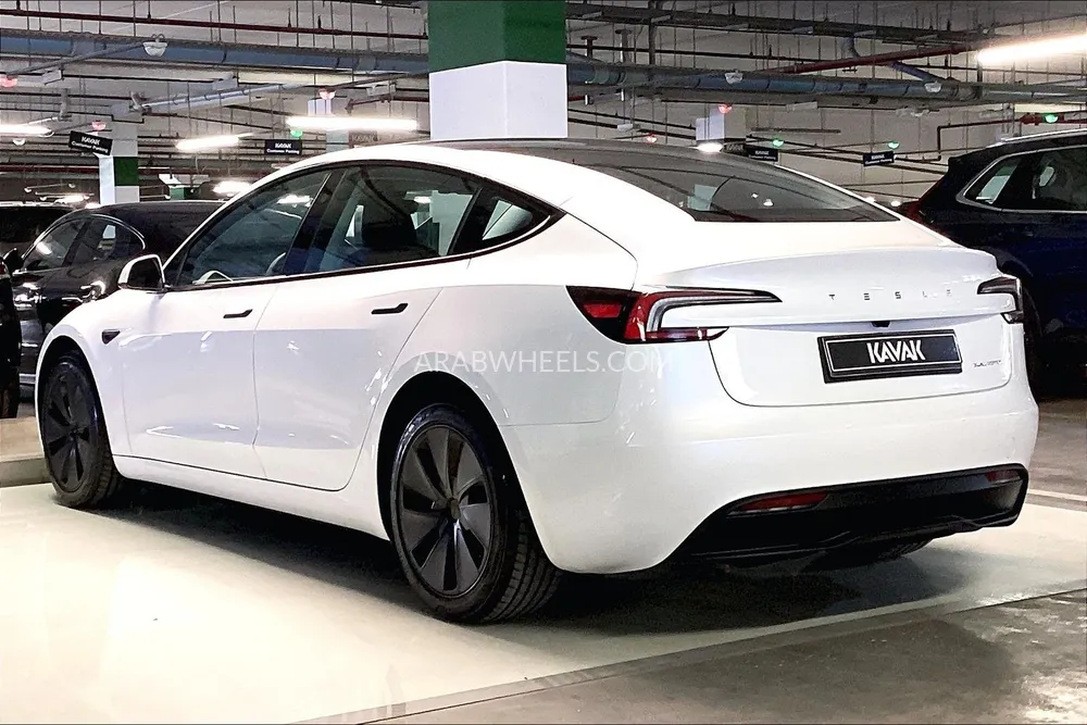 Tesla Model 3 2025 for Sale in Sharjah Image-6