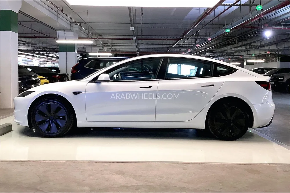Tesla Model 3 2025 for Sale in Sharjah Image-8