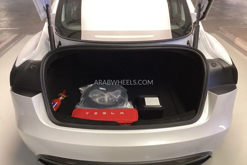 Tesla Model 3 2025 for Sale in Sharjah Image-15