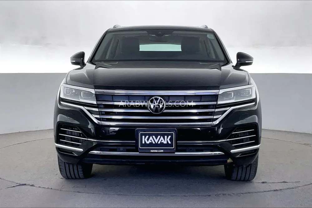 Volkswagen Touareg 2023 for Sale in Sharjah Image-2