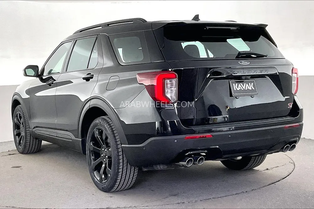 Ford Explorer 2022 for Sale in Dubai Image-4