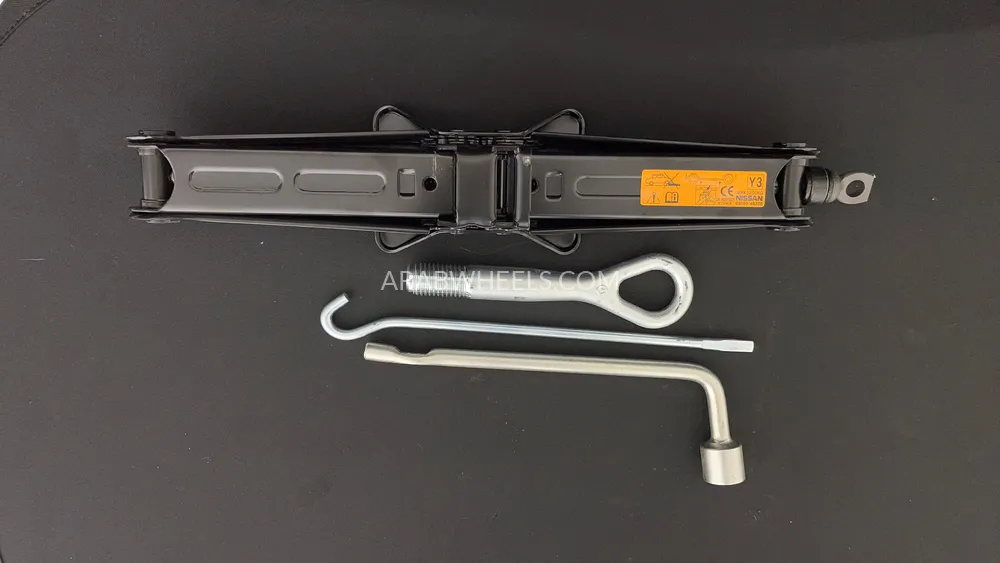 Nissan X-Trail 2017 for Sale in Dubai Image-28