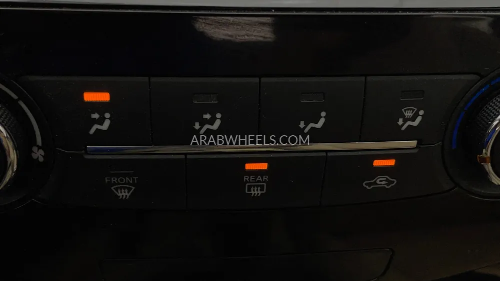 Nissan X-Trail 2017 for Sale in Dubai Image-35