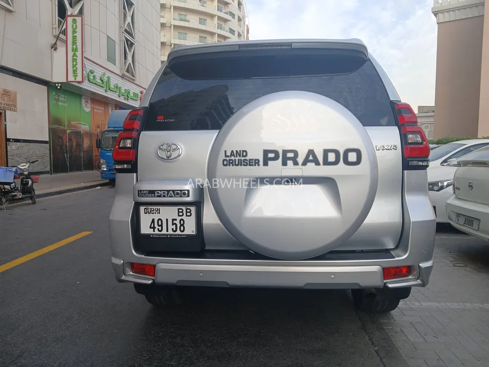 تويوتا لاند كروزر برادو 2019 for Sale in دبي Image-10