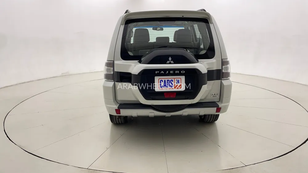 ميتسوبيشي باجيرو 2017 for Sale in دبي Image-4