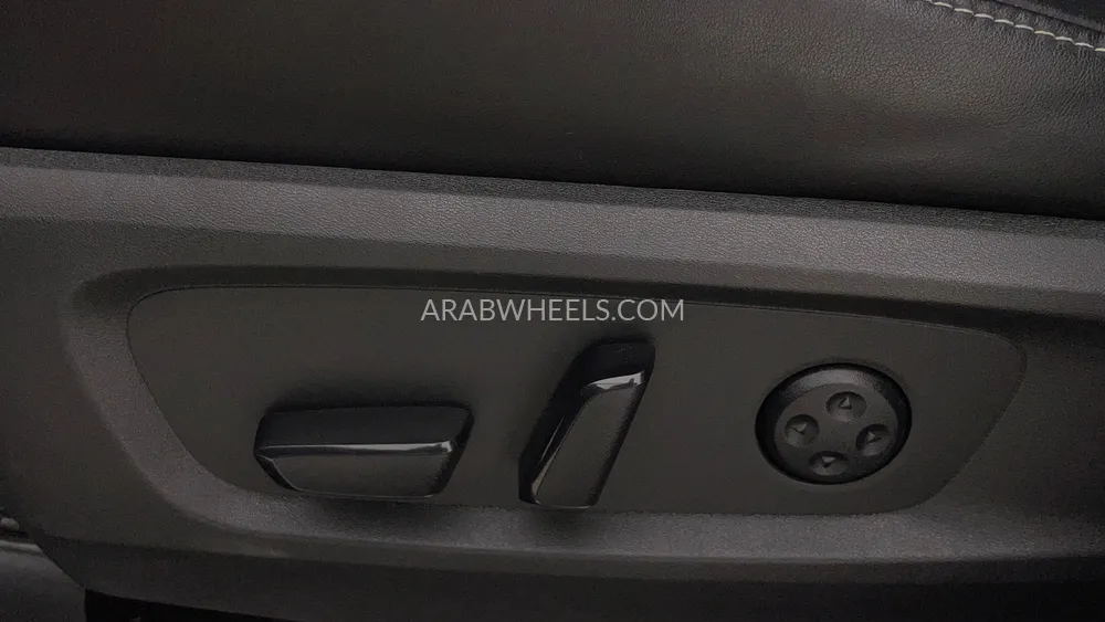 إنفينيتي QX60 2023 for Sale in دبي Image-24