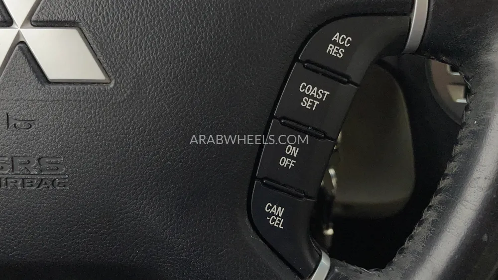 ميتسوبيشي باجيرو 2017 for Sale in دبي Image-20