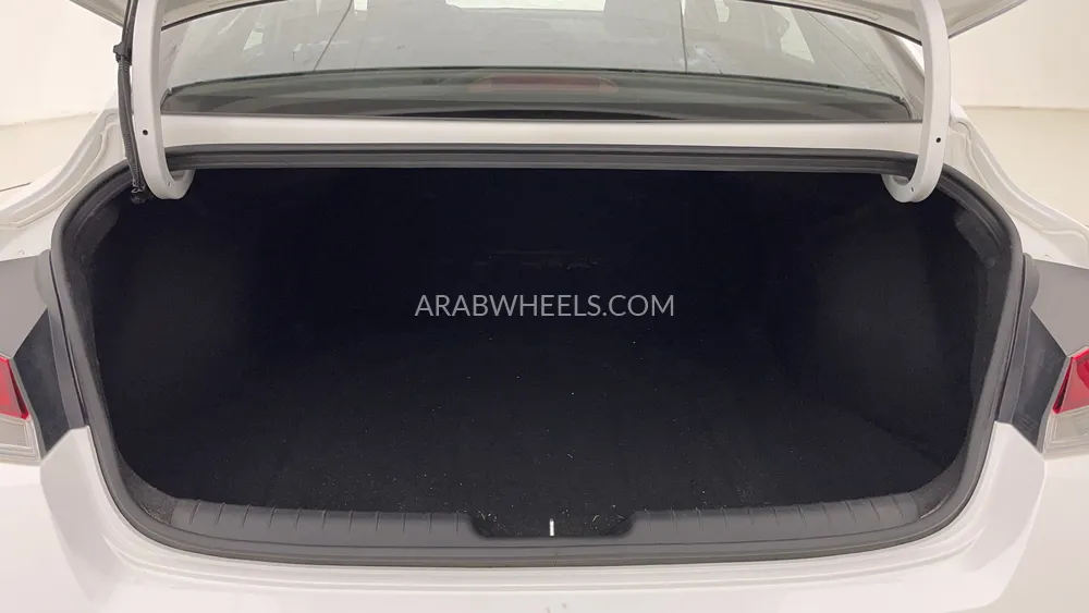 هيونداي إلنترا 2025 for Sale in دبي Image-26