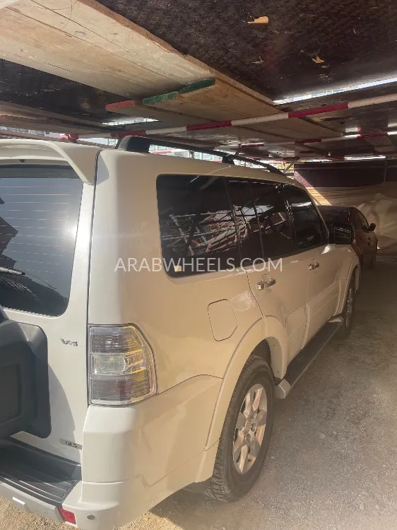 Mitsubishi Pajero 2014 for Sale in Dubai Image-3