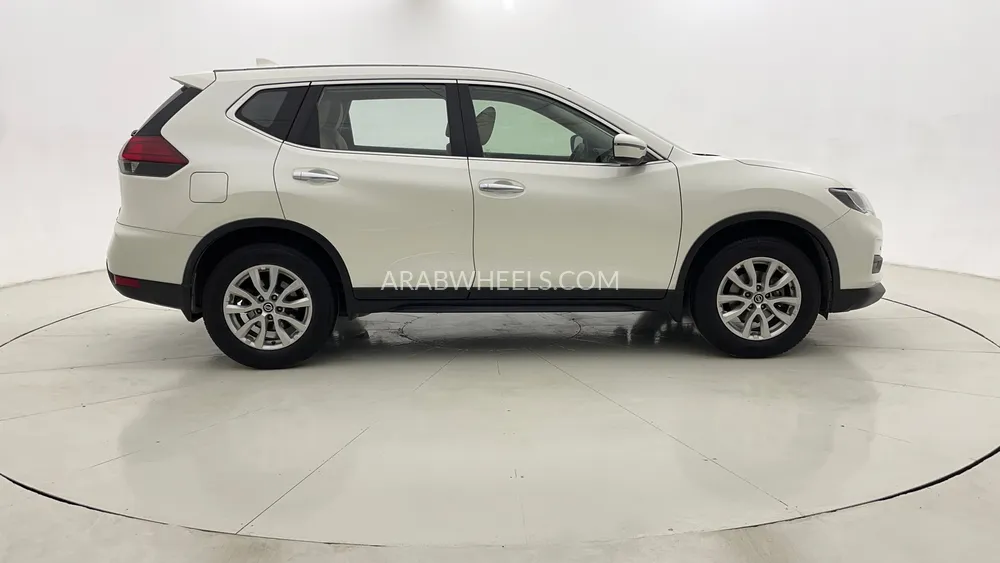 Nissan X-Trail 2021 for Sale in Dubai Image-2