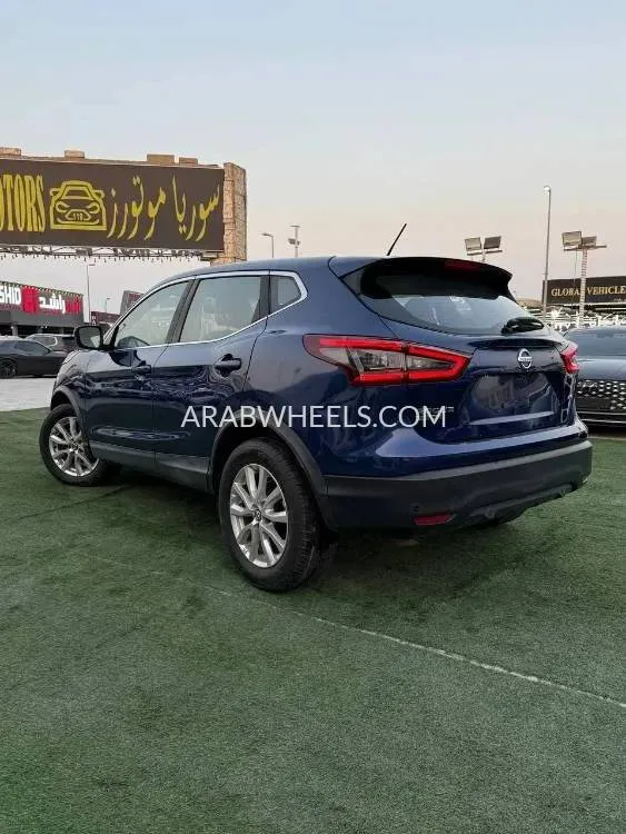 Nissan Rogue 2020 for Sale in Ajman Image-5