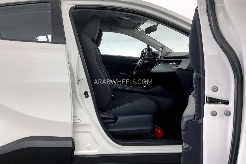 Toyota C-HR 2021 for Sale in Dubai Image-13