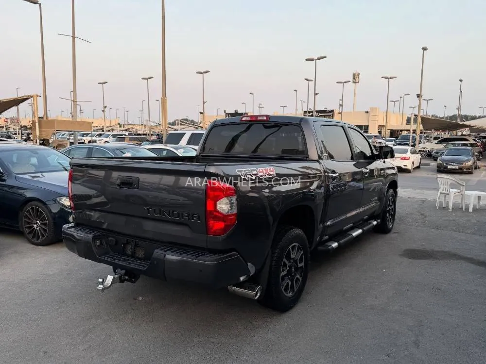 Toyota Tundra 2017 for Sale in Sharjah Image-10