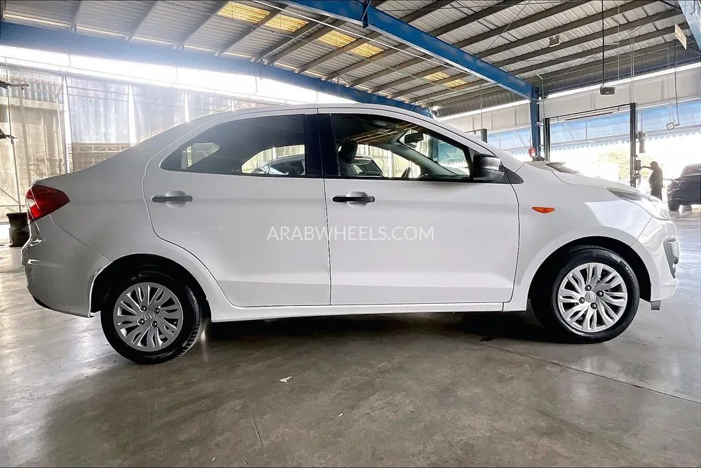 Ford Figo 2019 for Sale in Sharjah Image-8