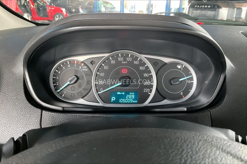 Ford Figo 2019 for Sale in Sharjah Image-12