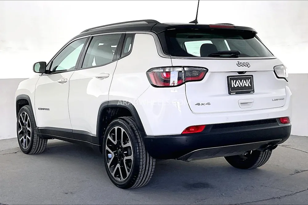 جيب كومباس 2019 for Sale in الشارقة Image-4