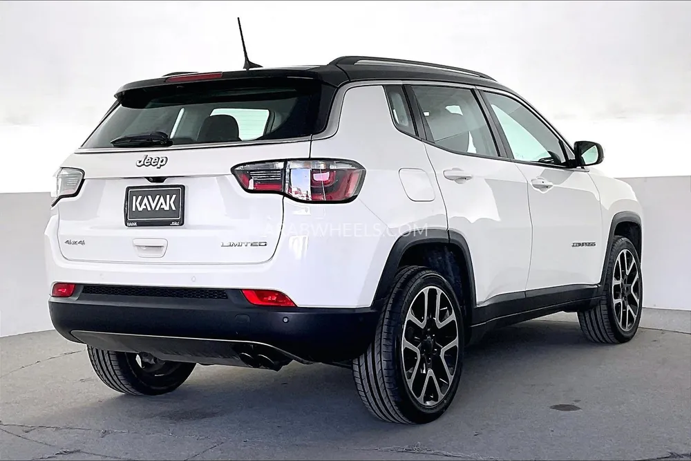 جيب كومباس 2019 for Sale in الشارقة Image-6